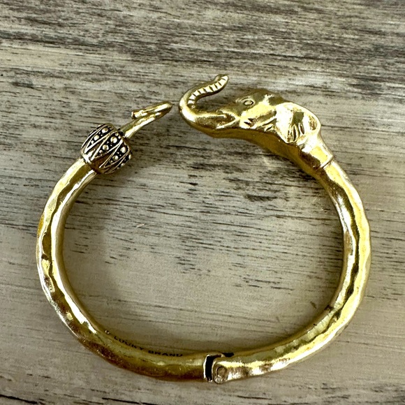 Lucky Brand Elephant Hook Bangle - Picture 3 of 9
